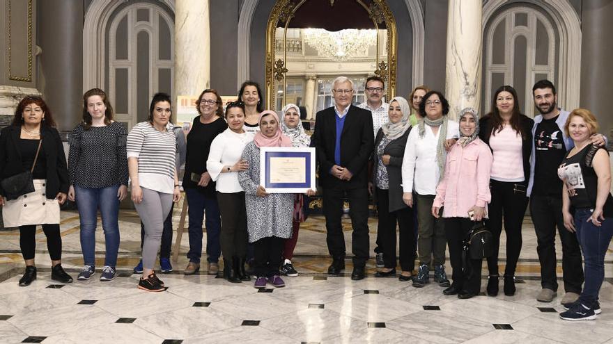 Reconocimiento a la ONG València Acull por su proyecto ´Empoderamiento sobre ruedas&#039;