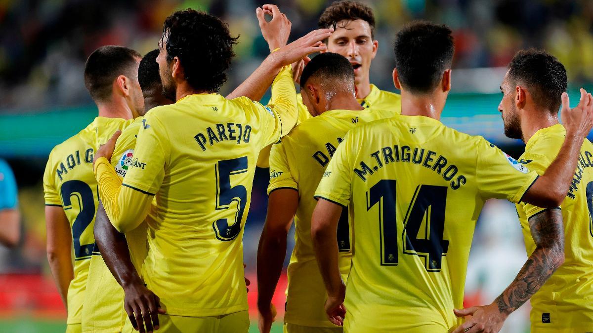 La plantilla del Villarreal CF celebrando un gol