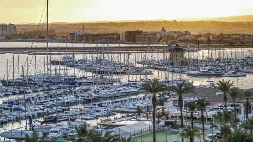 La Generalitat impulsa un macrovaradero para el puerto de Torrevieja