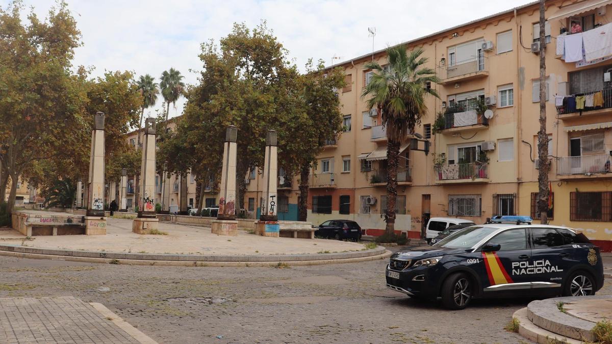 Los menores vivían en condiciones insalubres en una planta baja en las ‘Casitas Rosas’ de Valencia.