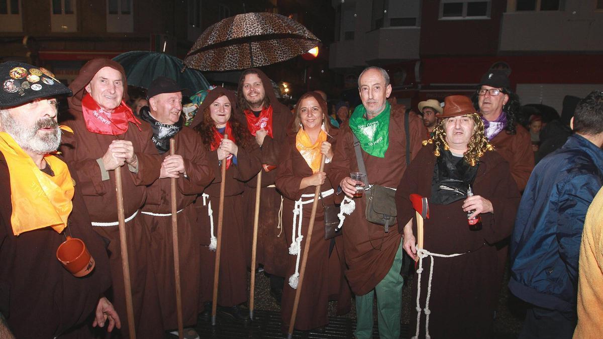 Fraiz Canedo trae al barrio de A Ponte el Entroido más gamberro de Ourense