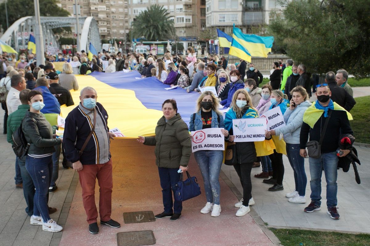 Concentración de ucranianos en Murcia para defender la paz en su país