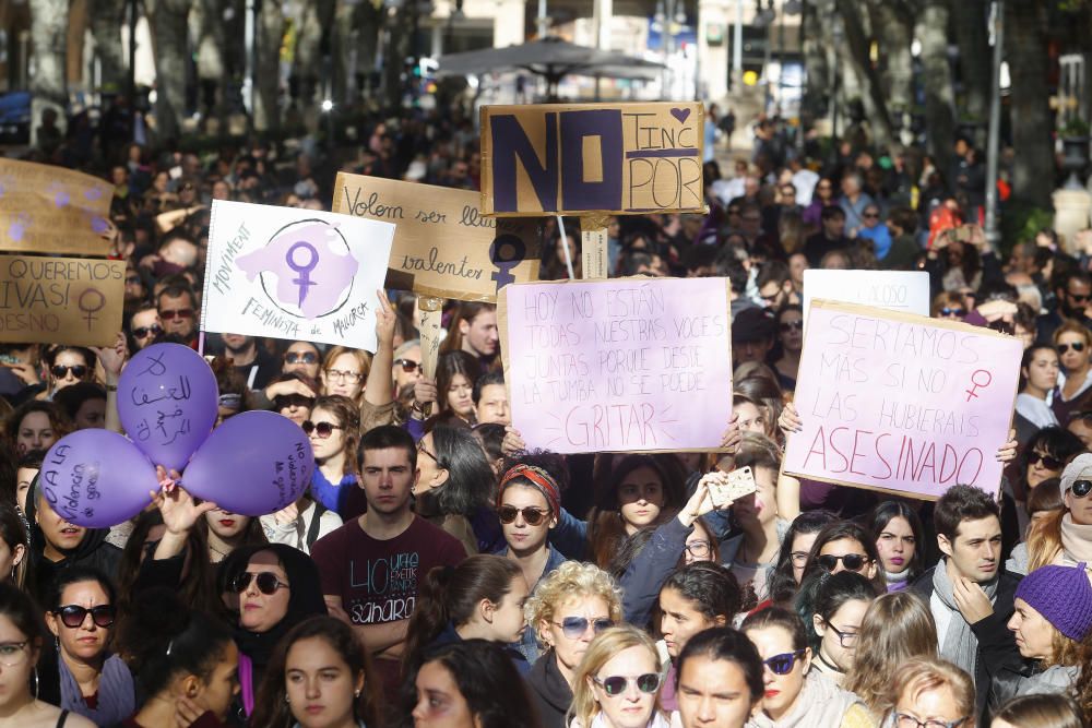 Gewalt gegen Frauen: große Demo auf Mallorca