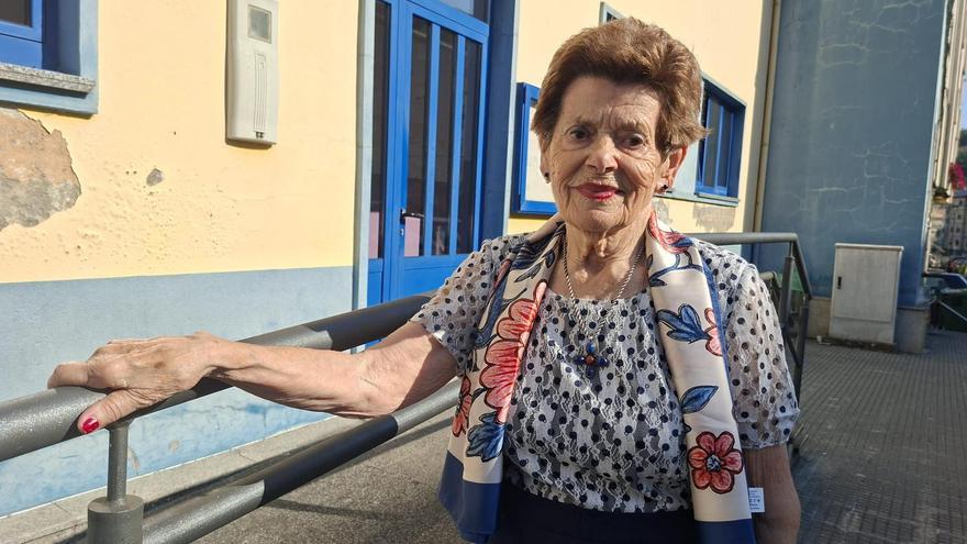 Isabel Oliveros recibirá el jueves 6 de agosto en Vegadeo el XVIII Vegadense del año: "Es extraordinario que te reconozcan tus valores en el pueblo en el que llevas viviendo sesenta años"