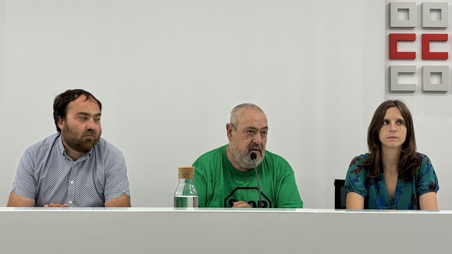 De izda. a dch.a, Alfonso Lucas (Partido Comunista), Paco Morote (PAH) y Teresa Sancho (CCOO).