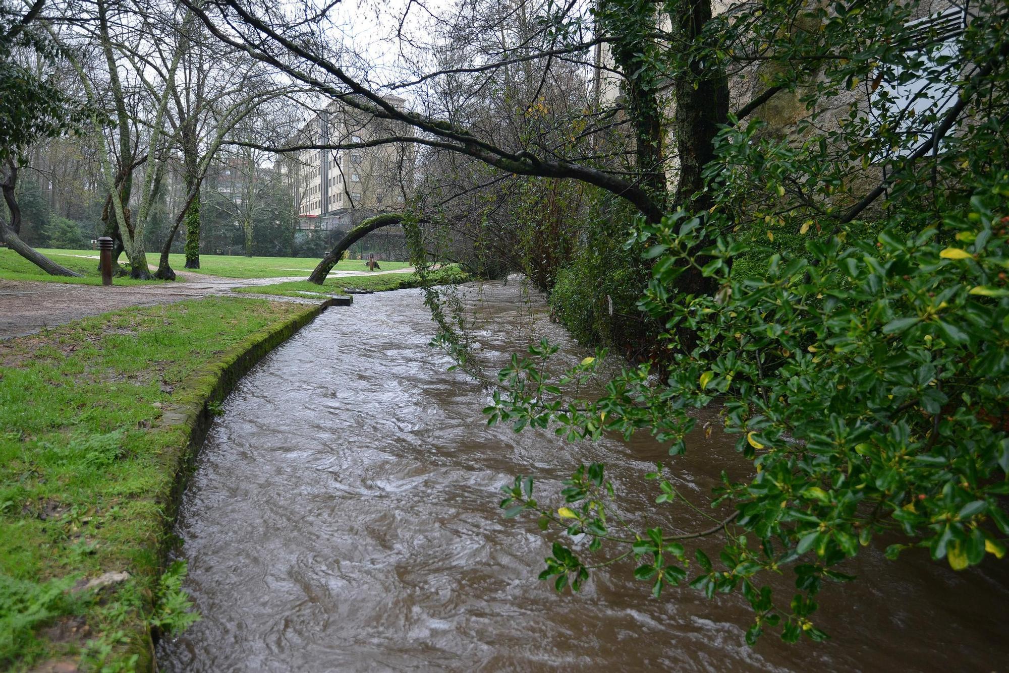 Las intensas lluvias dejan los ríos de Pontevedra con mucho caudal de agua