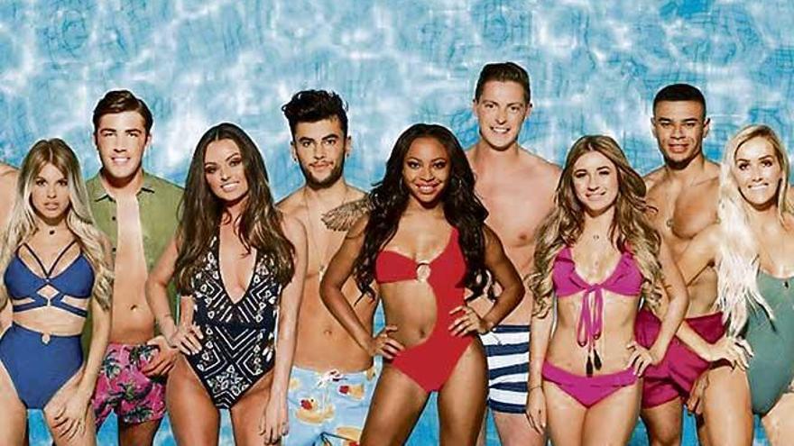 Participantes en la edición que acaba de comenzar de ´Love Island´. Las cámaras les graban sin parar.