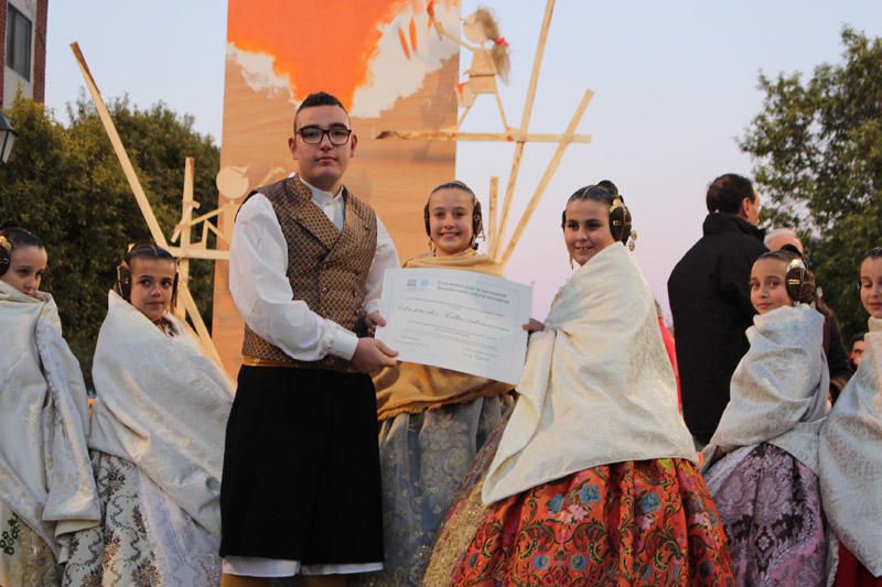 Entrega de los certificados de la Unesco a las Fallas infantiles