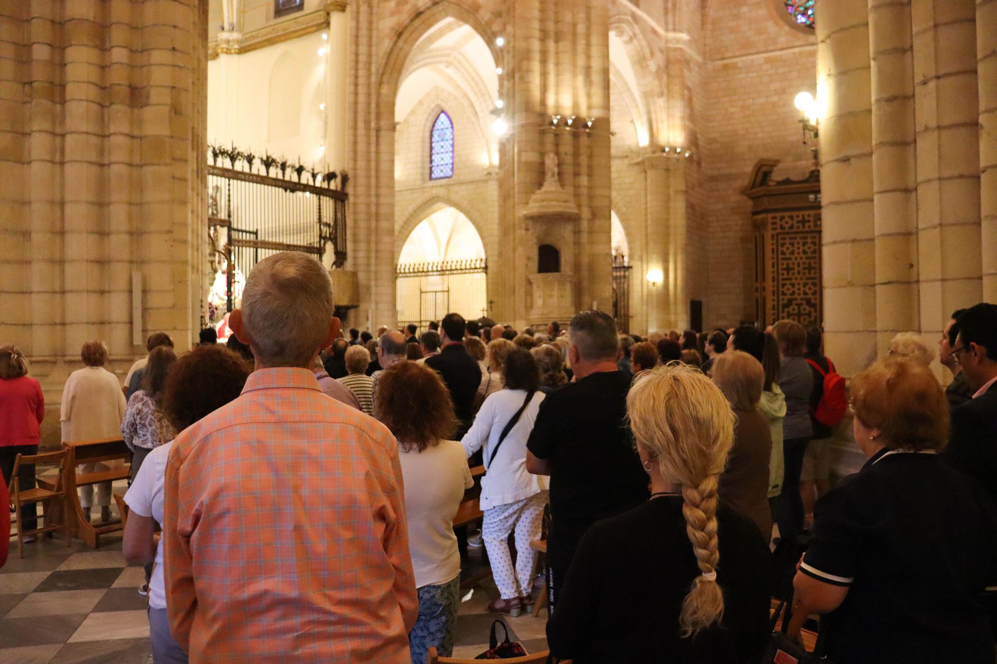 Las imágenes del regreso en romería de la Fuensanta a su santuario