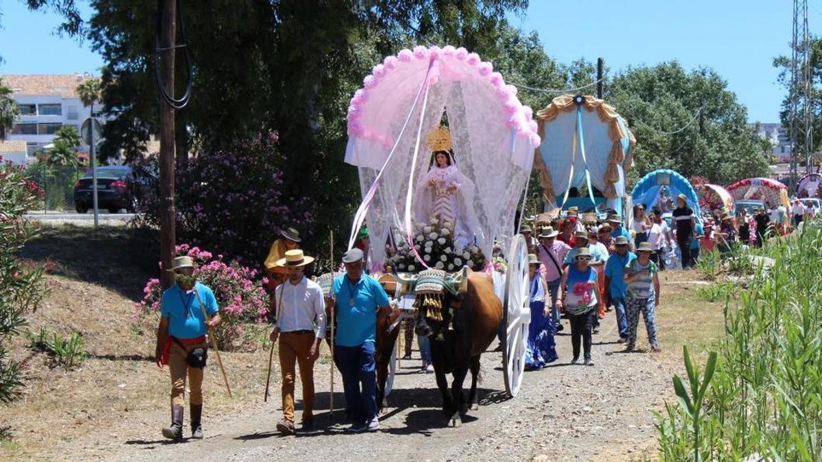 Imagen de una edición anterior de la romería de Las Lagunas, en Mijas.