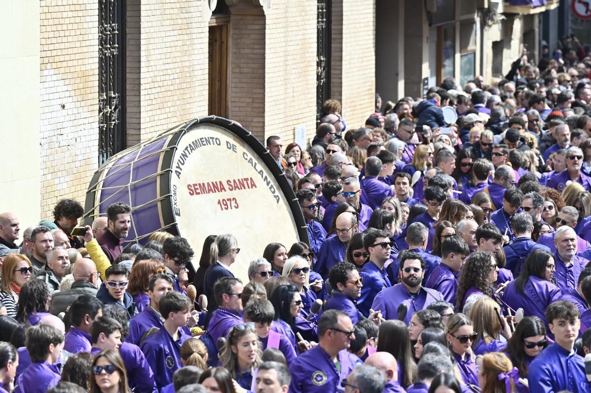 En imágenes | Calanda rome la hora con el actor Antonio Resines como protagonista