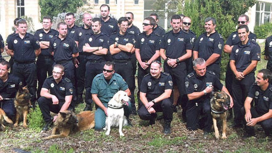Curso de perros detectores en unidades caninas policiales