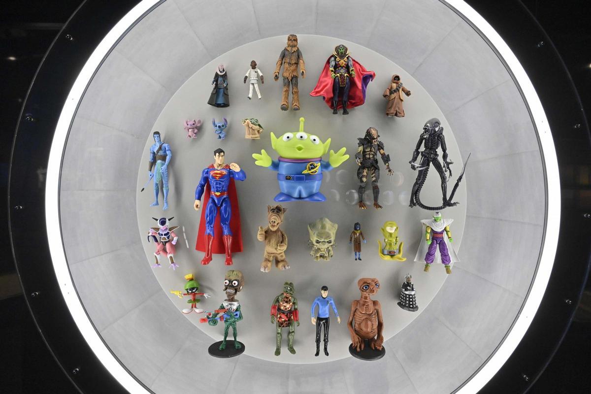 Muñecos de algunos extraterrestres creados por la ficción, en CosmoCaixa