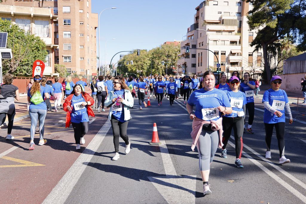 Imágenes del recorrido de la Carrera de la Mujer: avenida Pío Baroja y puente del Reina Sofía (II)