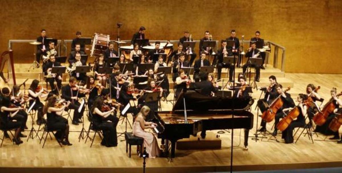 Un momento de una actuación de la Orquesta Filarmónica de la Universidad de Alicante