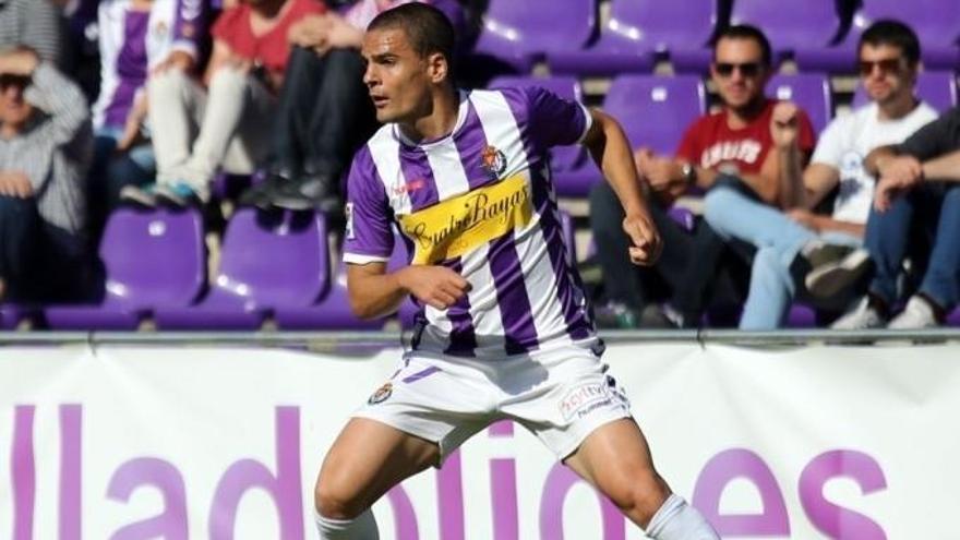 Carlos Peña, con la camiseta del Valladolid. real oviedo