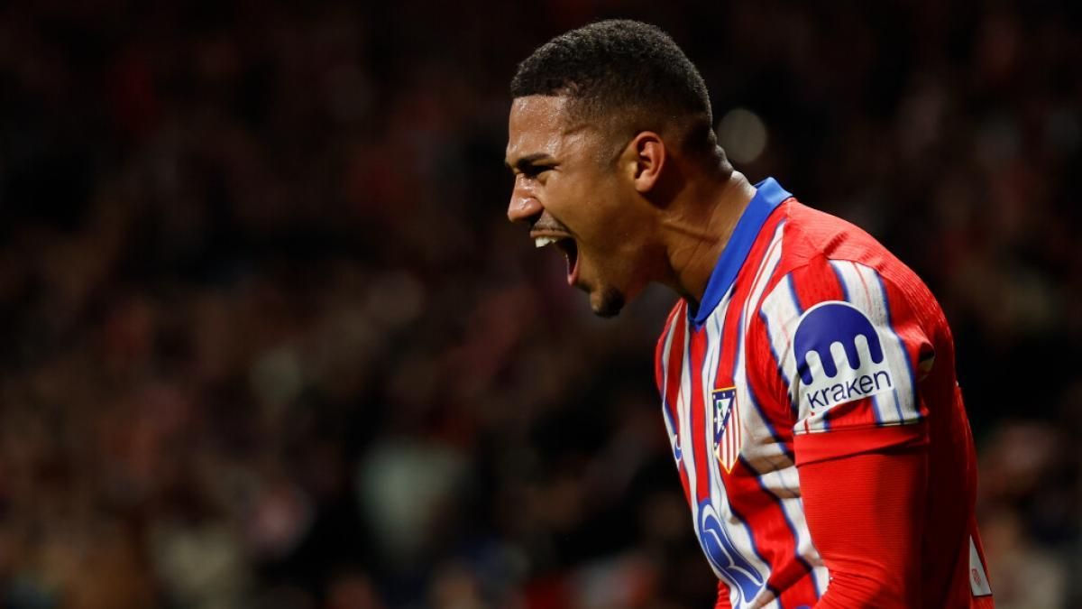 Samuel Lino celebra un gol con el Atlético