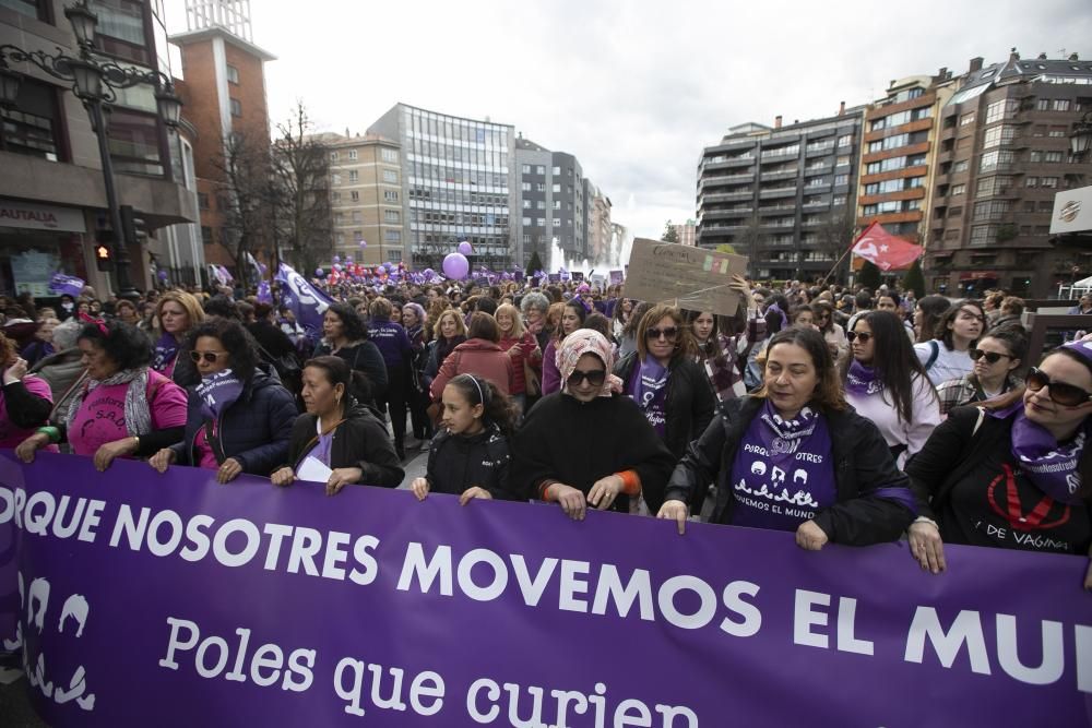 Manifestación del 8 M por las calles de Oviedo