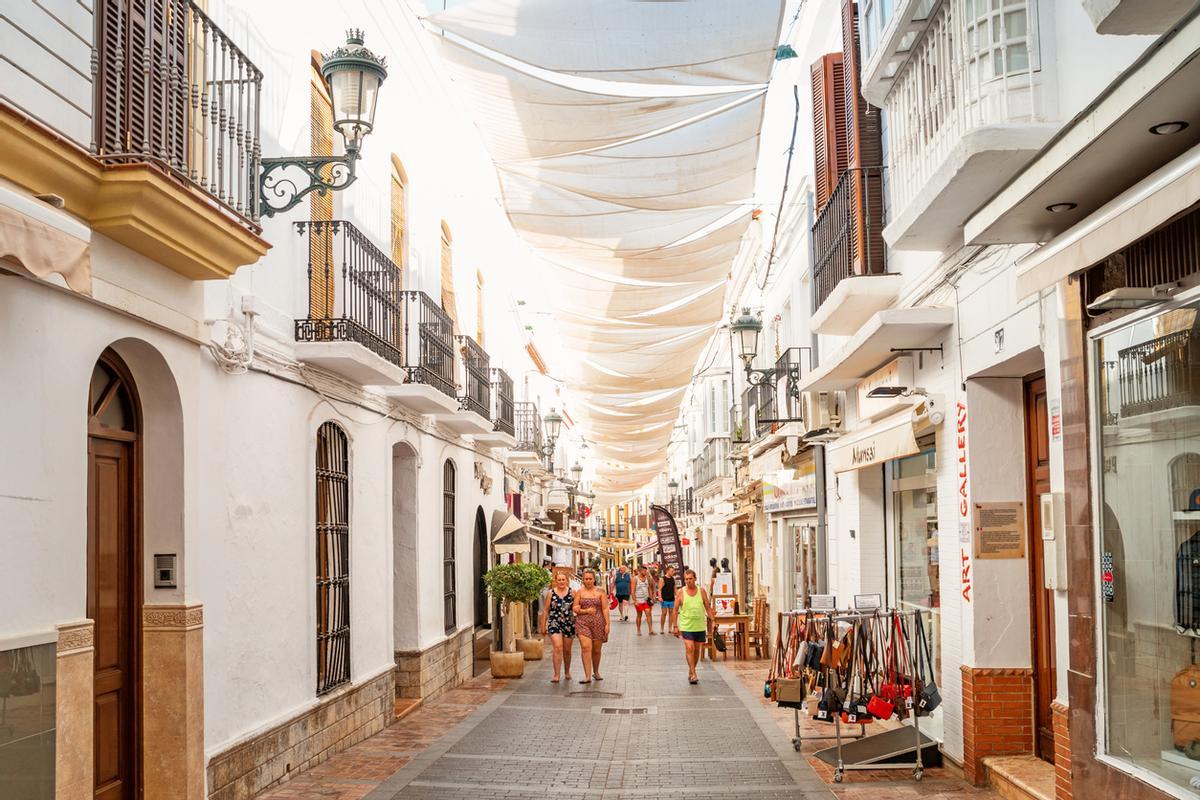 Calle del pueblo de Nerja.