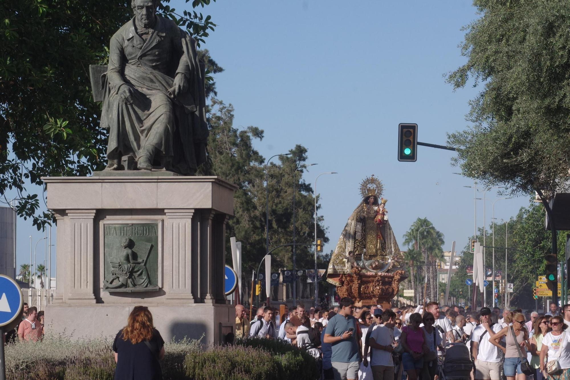 La procesión de la Virgen del Carmen Coronada de El Perchel, en imágenes