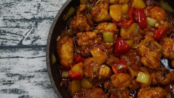 Receta de pollo agridulce, un clásico de la gastronomía china