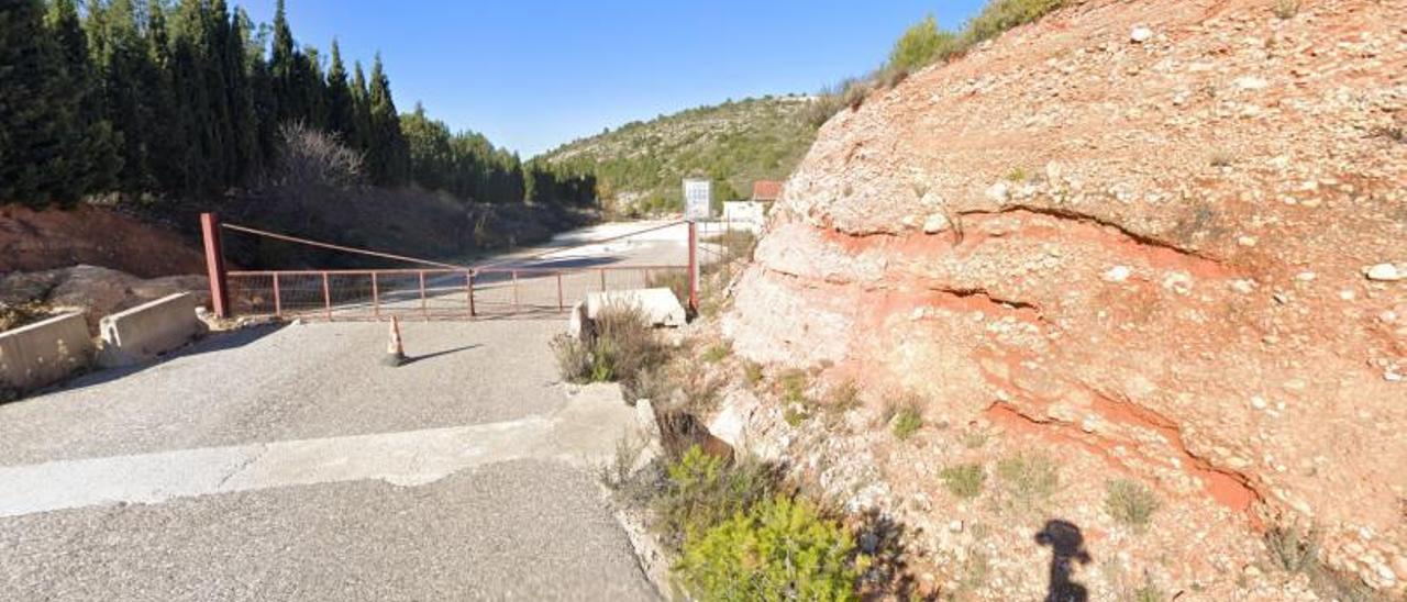 Entrada a la cantera ubicada en el puerto de Albaida, junto a la A7. | GOOGLE MAPS