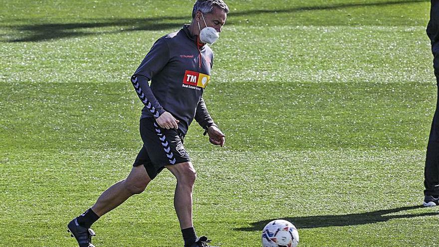 Fran Escribá, durante el entrenamiento de ayer.