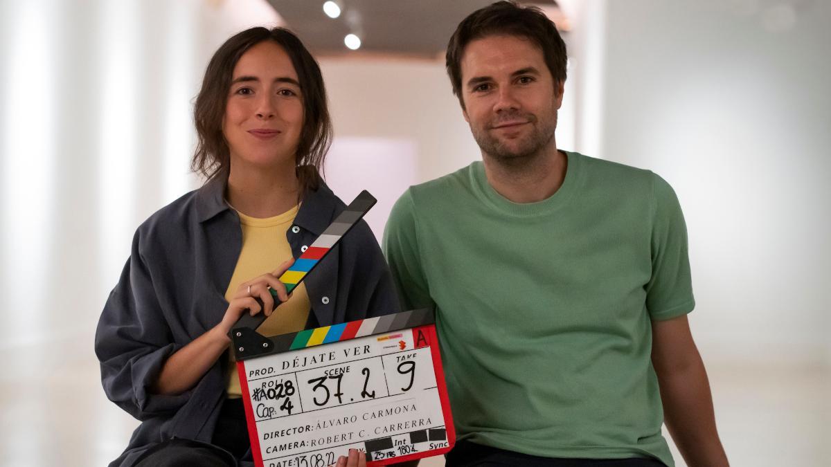 Macarena Sanz y Álvaro Carmona, protagonista y creador y director de la serie 'Déjate ver'