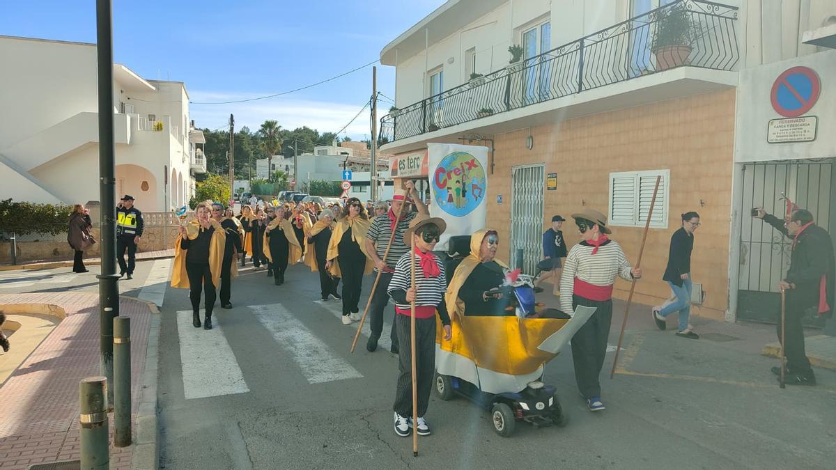 La rúa de Carnaval de Puig d'en Valls, en imágenes