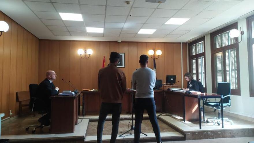 Sucesos en Mallorca: Condenados dos hermanos por robar una caja fuerte con  7.000 euros en Manacor