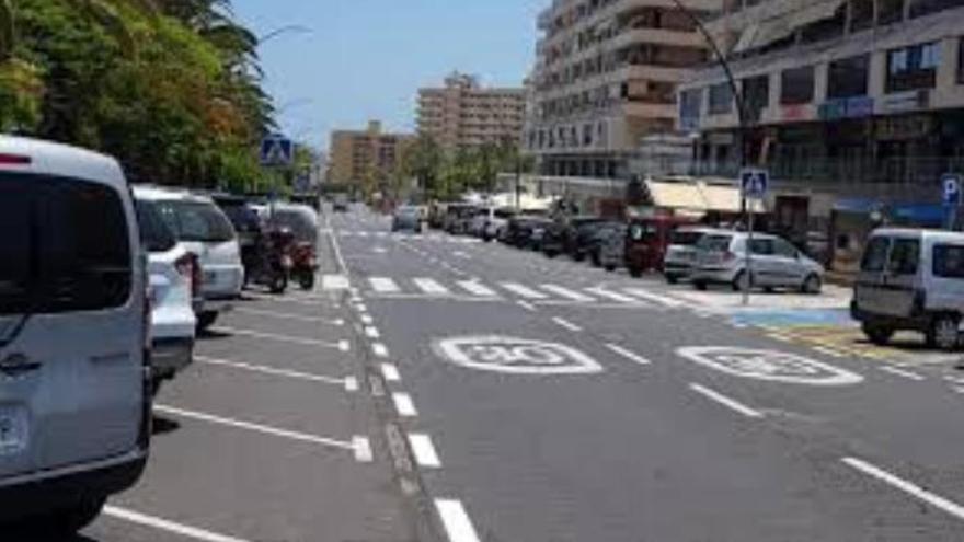 Parte del trazado de la Avenida Juan Carlos I de Los Cristianos.