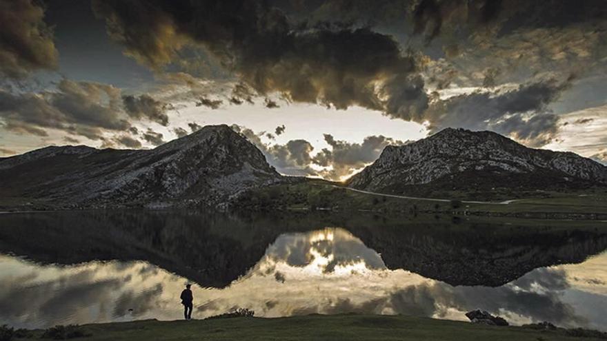 Serie fotográfica de Miki López sobre los lagos asturianos.