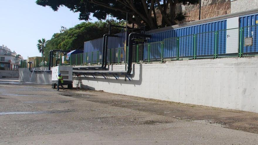 Planta desaladora de Playa de Mogán, ubicada junto al encauzamiento del barranco.