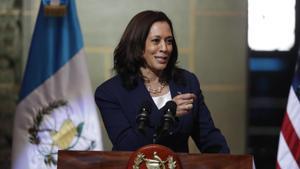 Kamala Harris durante su visita a Guatemala.