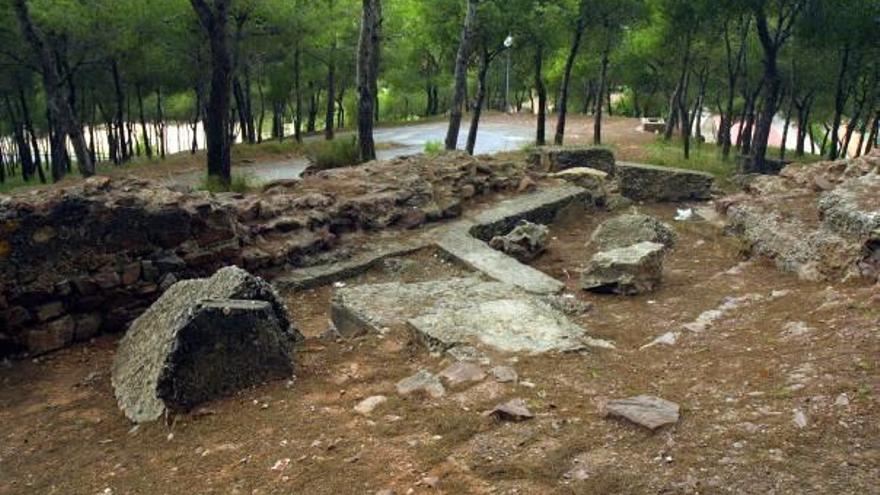 Eventualmente, el Puig también organiza rutas teatralizadas por los monumentos y espacios naturales de la localidad