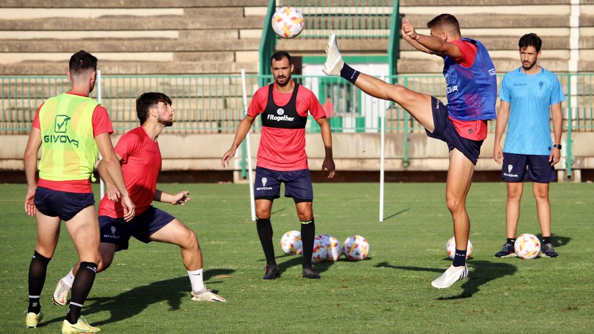 Lance de la última sesión de trabajo en la Ciudad Deportiva, previa al choque en Linarejos.