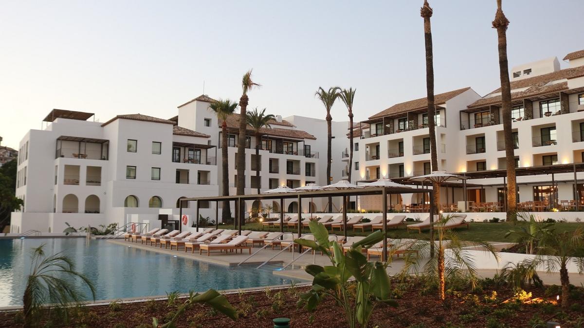 El hotel La Zambra, antiguo Byblos, ha reabierto este año tras una gran reforma.