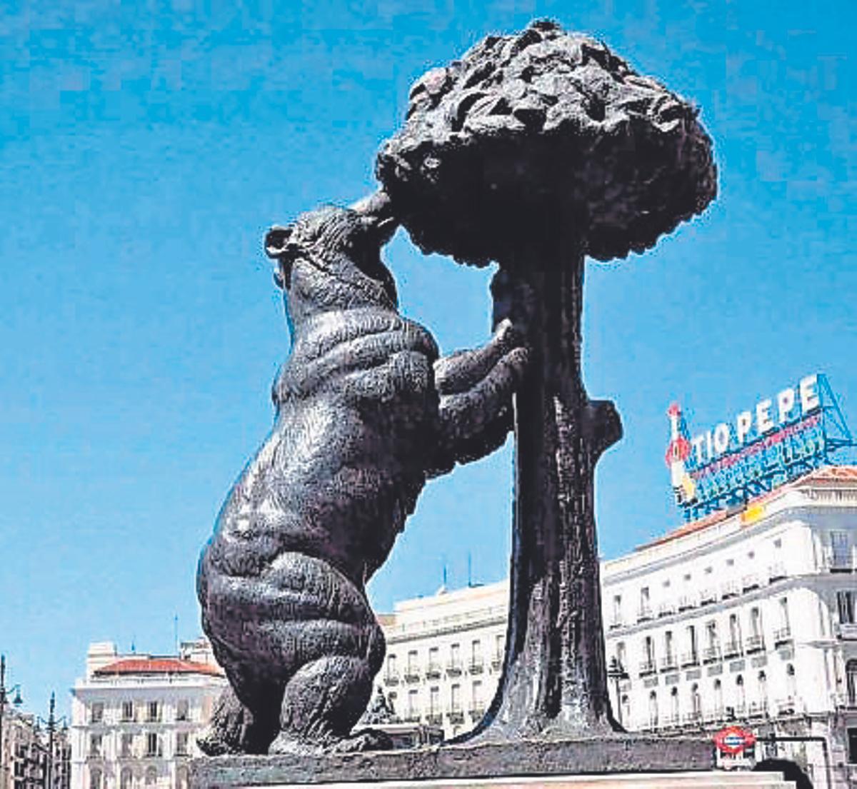 Escultura del Oso y el Madroño, en Madrid