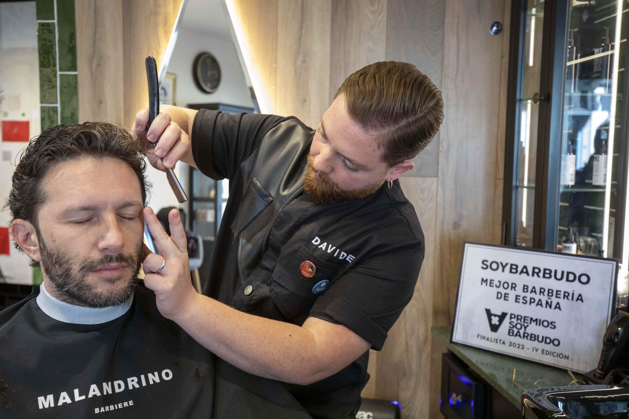 Una barbería de Santa Catalina, entre las diez mejores de España