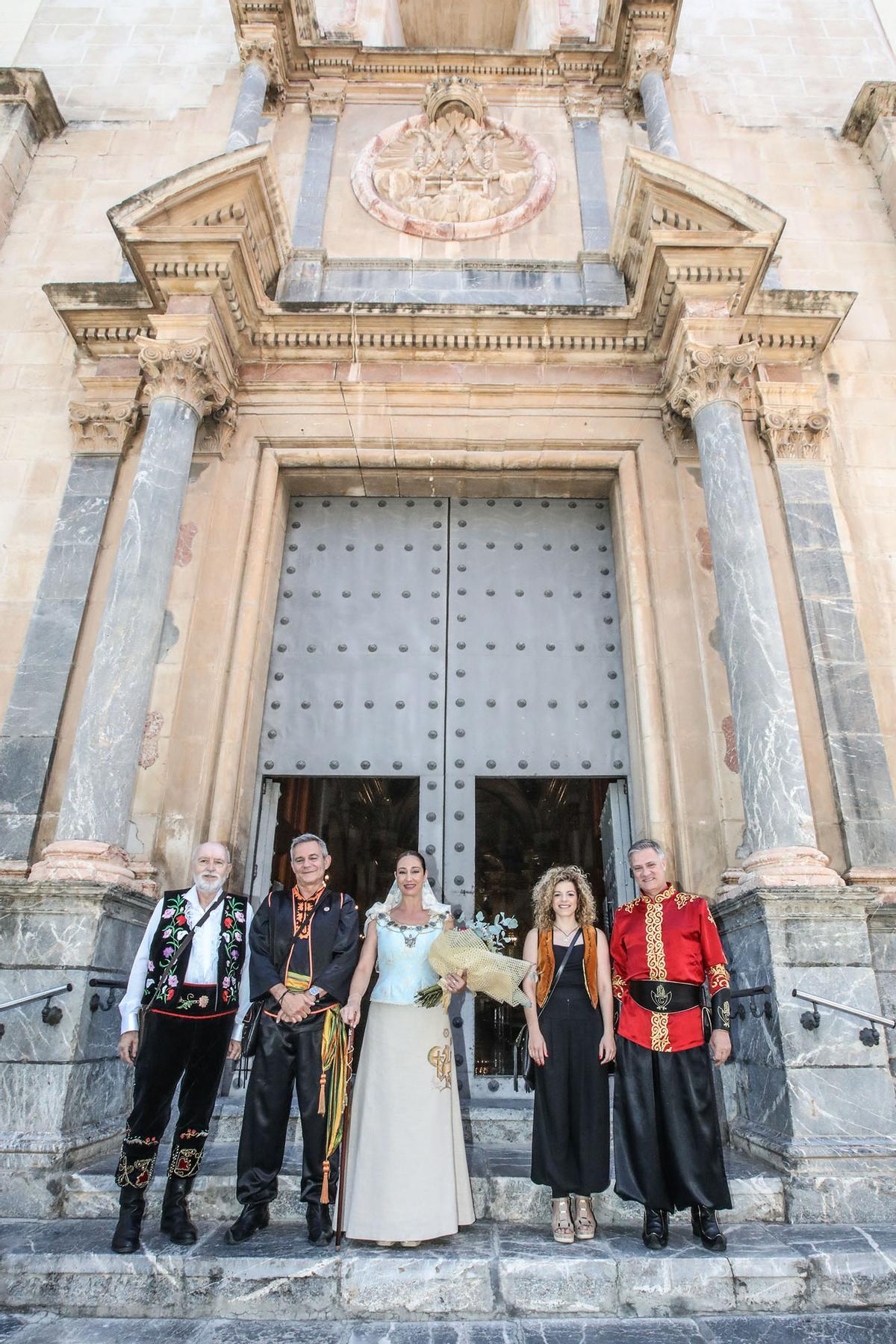 Ofrenda de flores de las fiestas de La Reconquista y de Moros y Cristianos 2025 en Orihuela