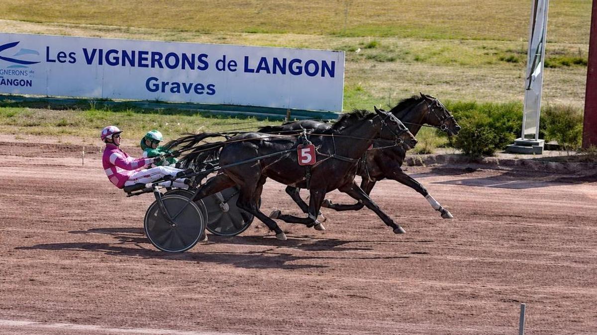 Imagen de la carrera de esta mañana, en los hipódrmos franceses.