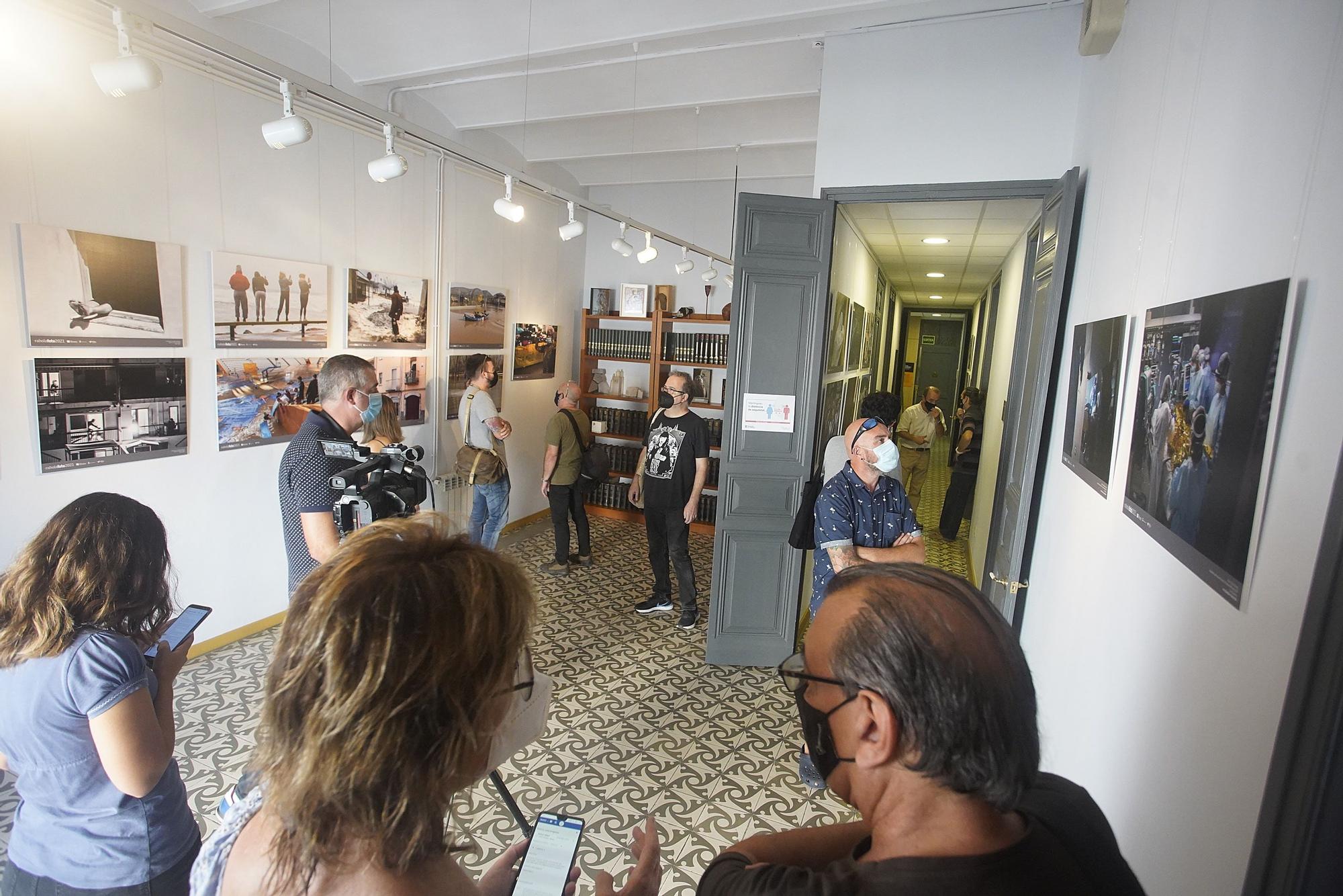 La cara més (in)humana de la pandèmia protagonitza l’exposició Rahola Foto 2021