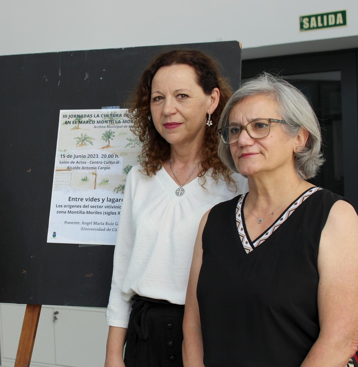 La concejala de Cultura, Soledad Raya, junto a Inmaculada de Castro.