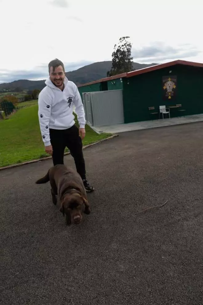Corvera estrena un hotel canino con una novedosa escuela para cachorros