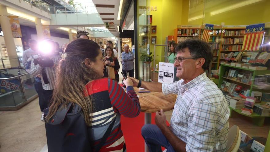 Presentación de la biografía de Kempes