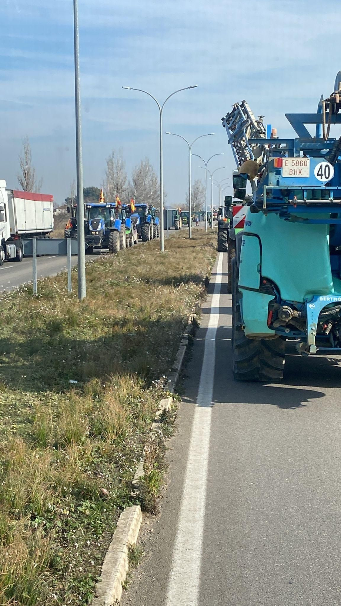 EN IMÁGENES | Tractorada en Ejea de los Caballeros