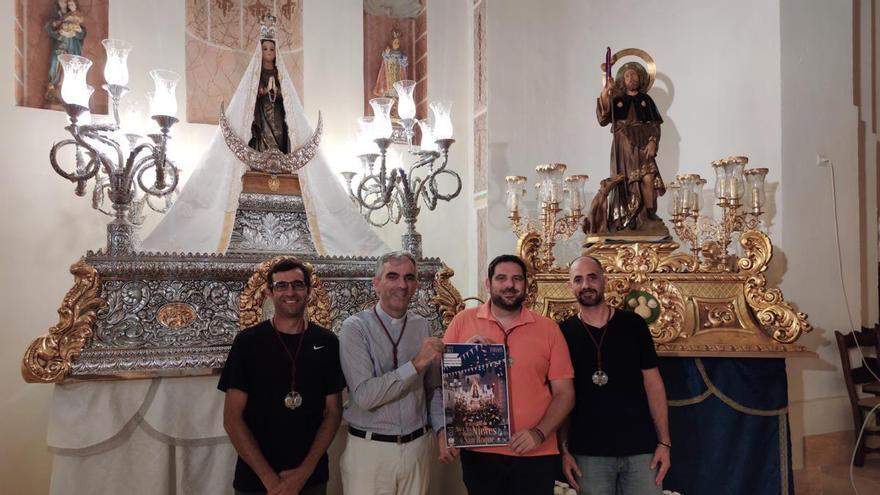 La Virgen de las Nieves y San Roque procesionarán por Torrox en la noche del 5 de agosto