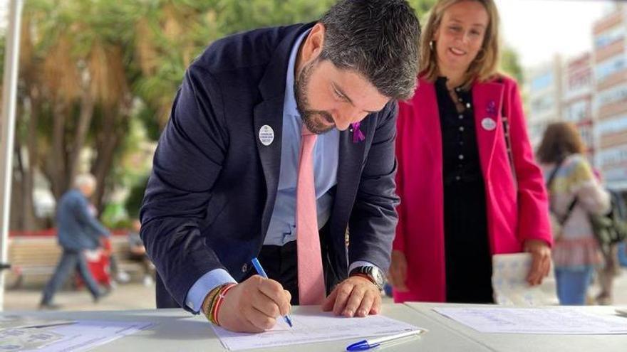 PP y Podemos usan la ley del 'solo sí es sí' para calentar el 25N en la Región de Murcia