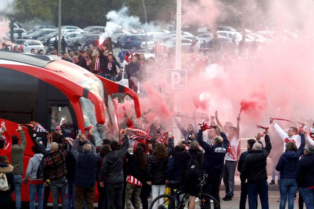 Derbi asturiano: Llegada de aficionados y los autobuses de los equipos a El Molinón