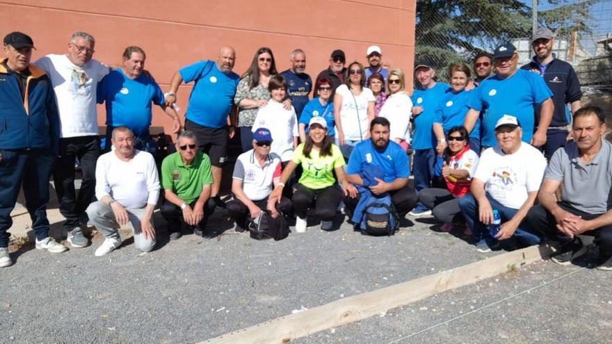 Entre las actividades propuestas hubo un torneo de petanca.  |